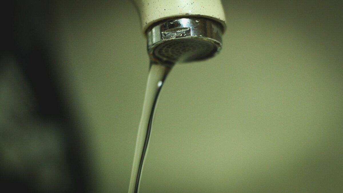     Превышение концентрации железа выявили в образцах водопроводной воды в Нижегородской области. Данные об исследовании предоставили в региональном филиале ФГБУ «ВНИИЗЖ».