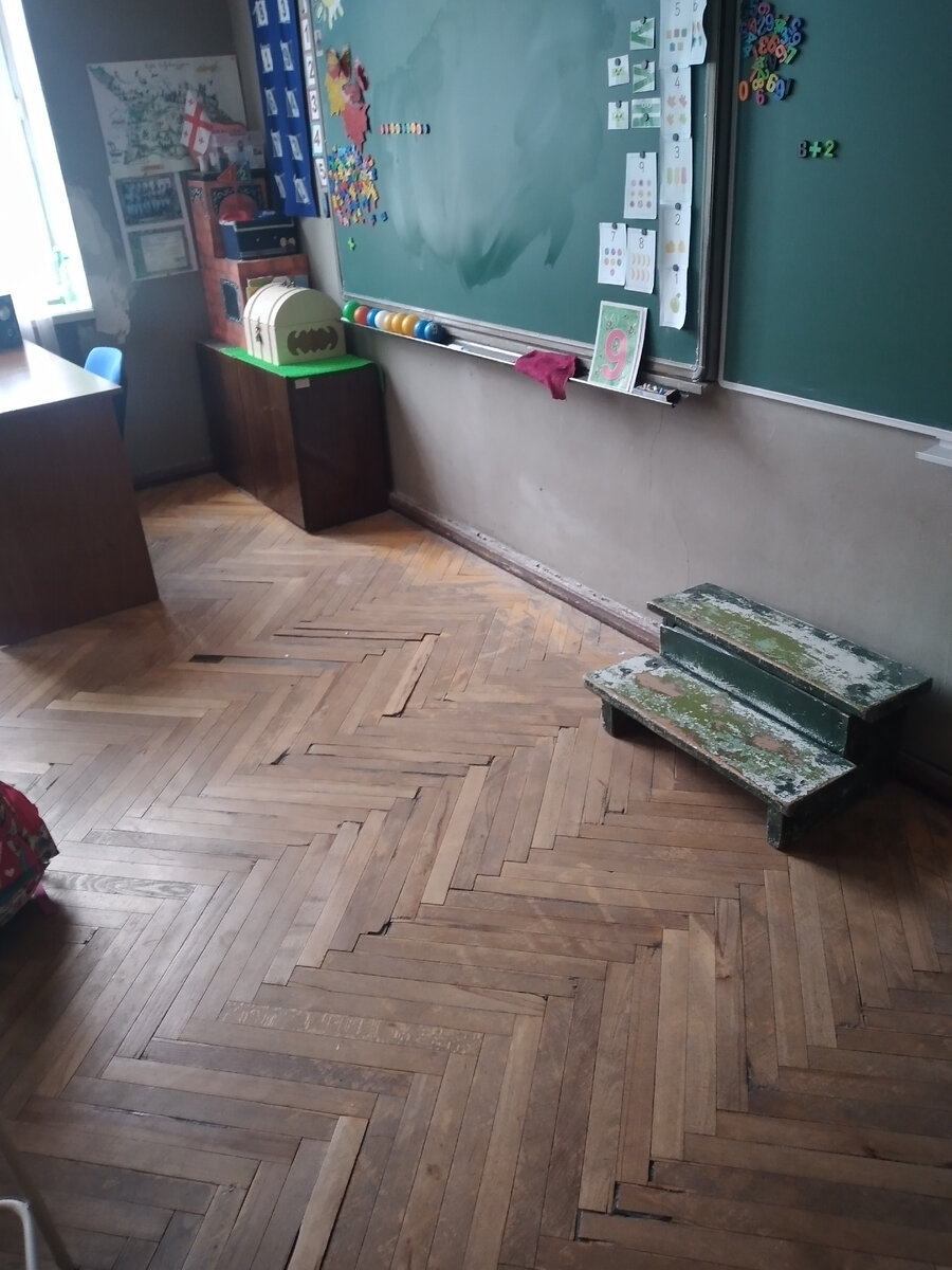 Вот такой паркет в нашем классе