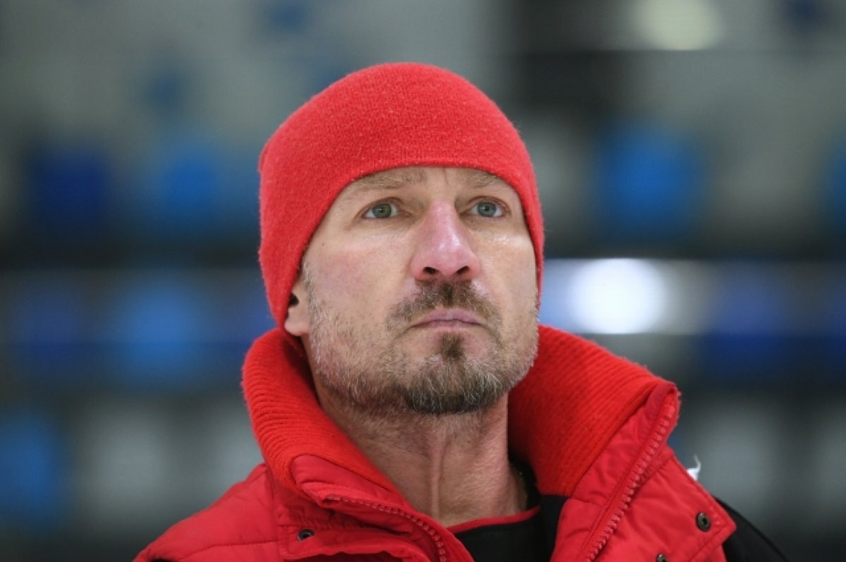    Роман Костомаров.