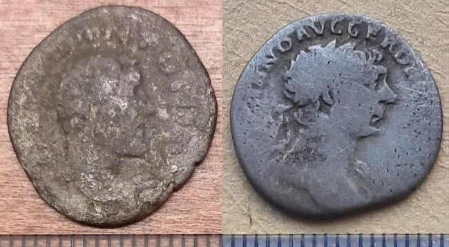 Монета слева - серебряный динарий, отчеканенный в правление Антония Пия, с 138 по 161 год нашей эры. Можно просто разглядеть голову императора и несколько латинских символов.Монета справа представляет собой серебряный динарий, отчеканенный в правление Траяна, с 98 по 117 год н.э. На ней изображена голова императора и часть латинской надписи. (Фото предоставлено: Йохан Реннби)