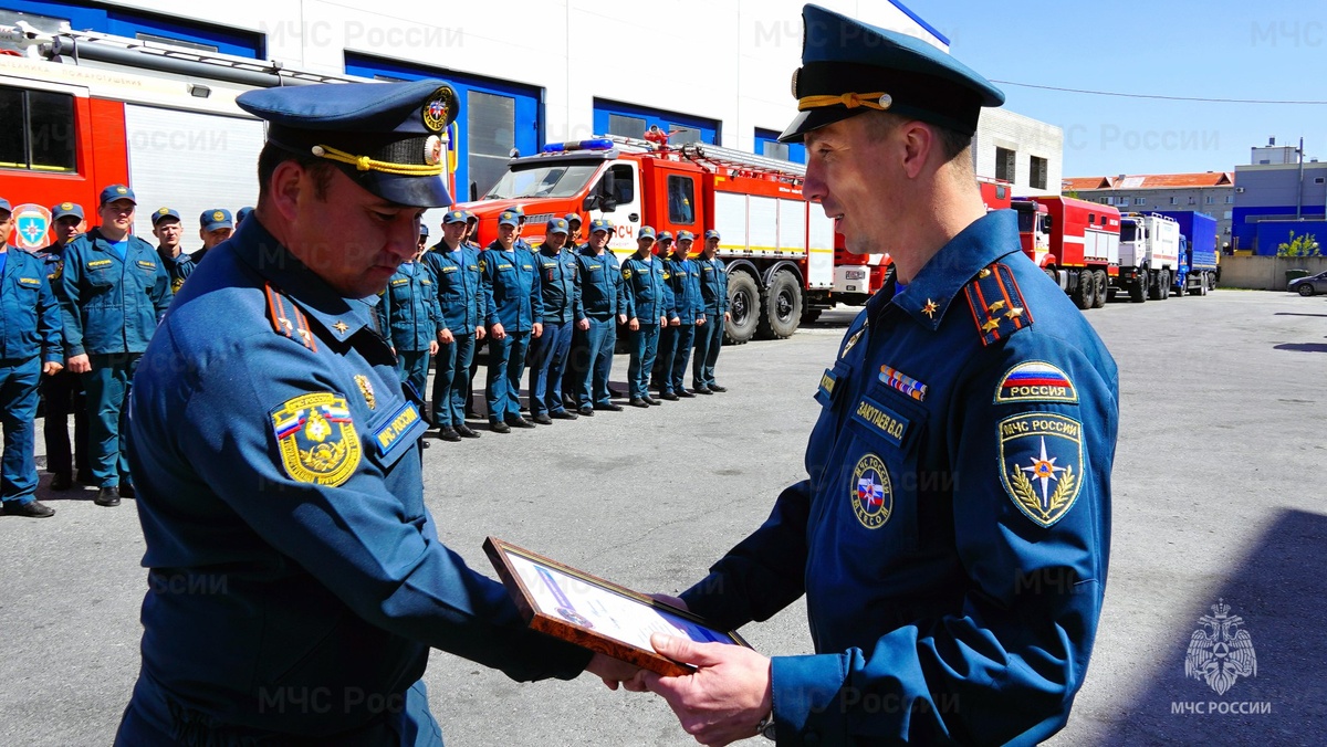 📷    Оренбургские бойцы, тушившие пожары в Тюменской области, возвращаются домой Марина Шарт