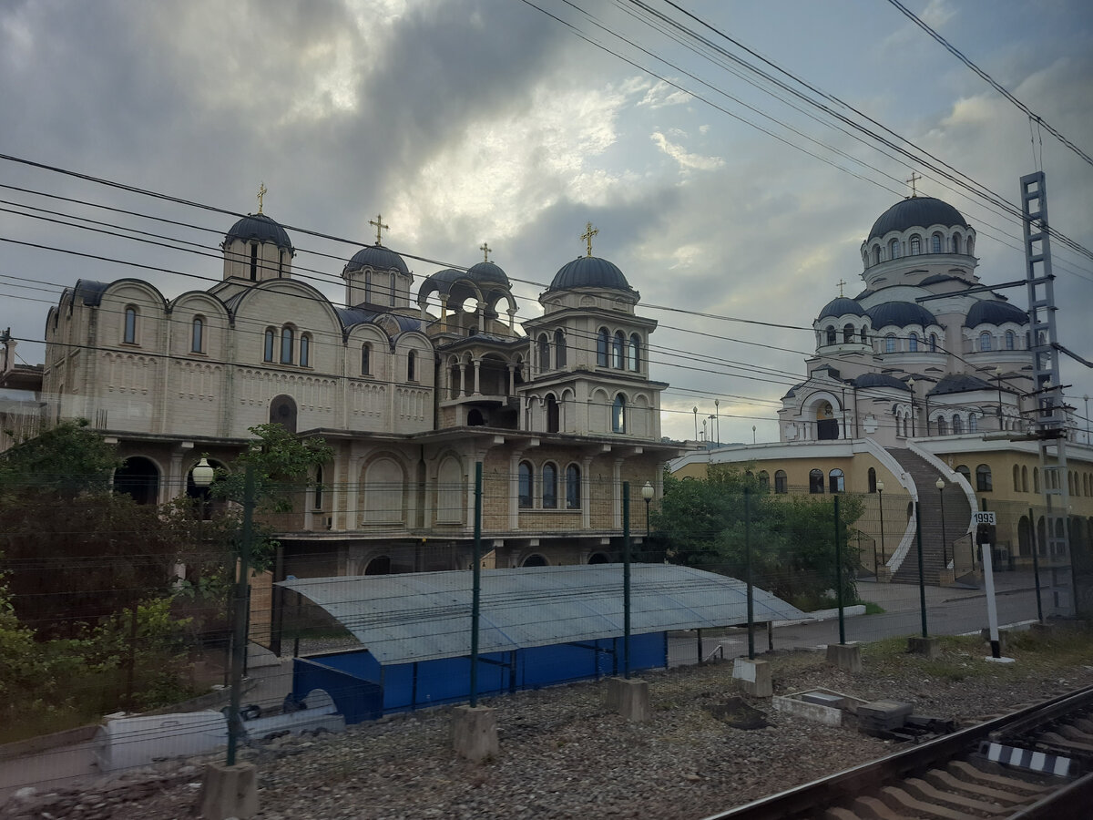 Храм Христа Спасителя в Адлере