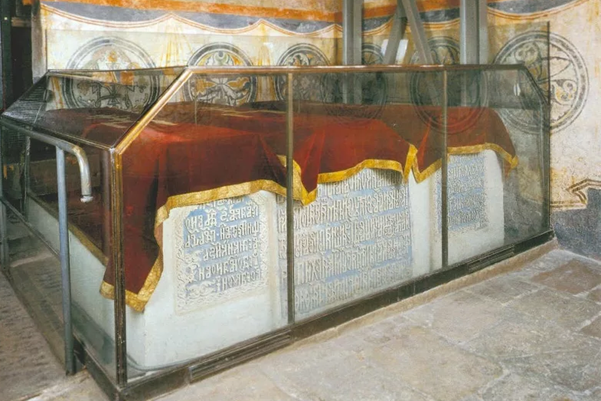Что нашли ученые при вскрытии гробницы Ивана Грозного?