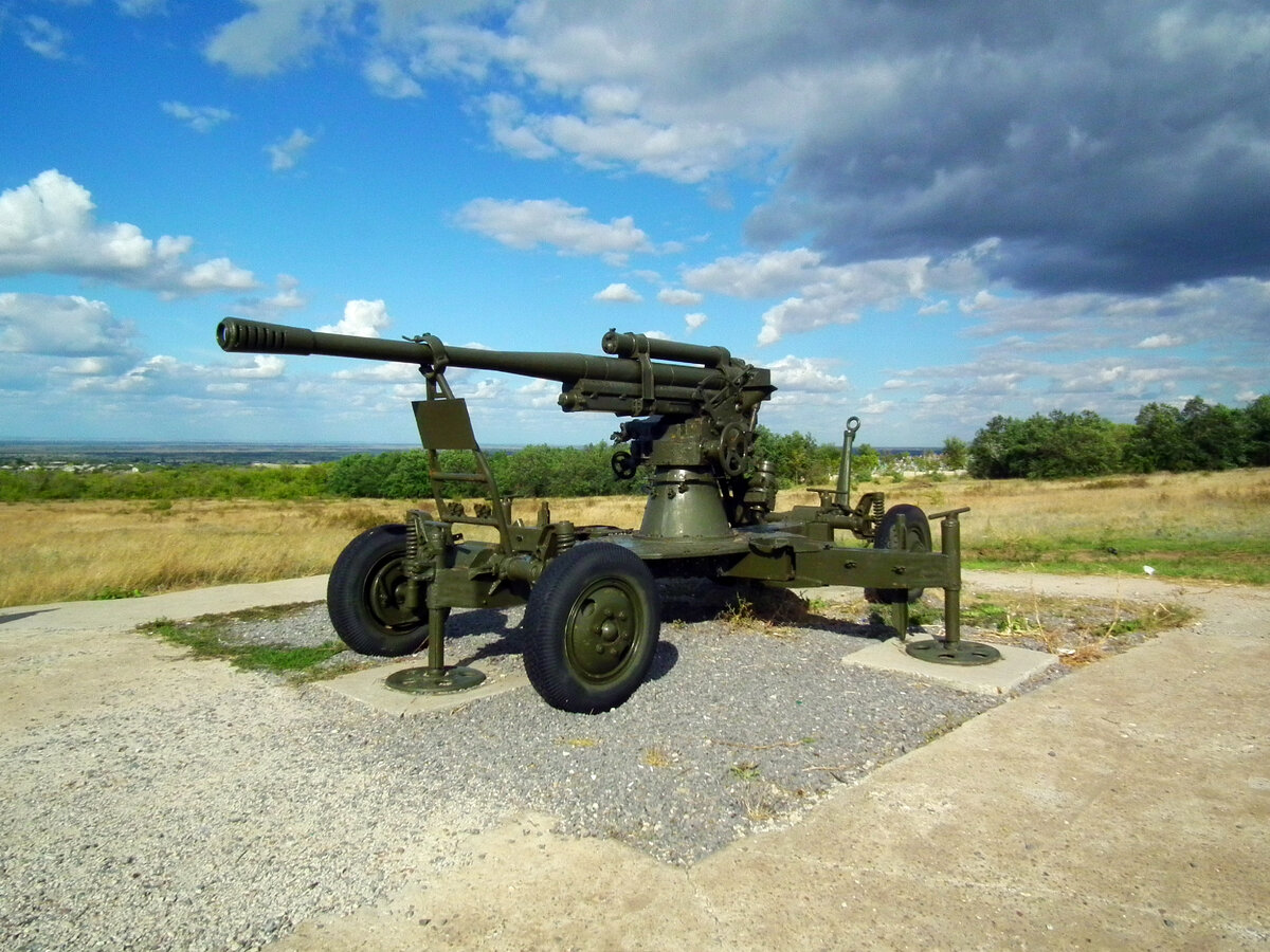 Листайте галерею. Там есть ещё фото
