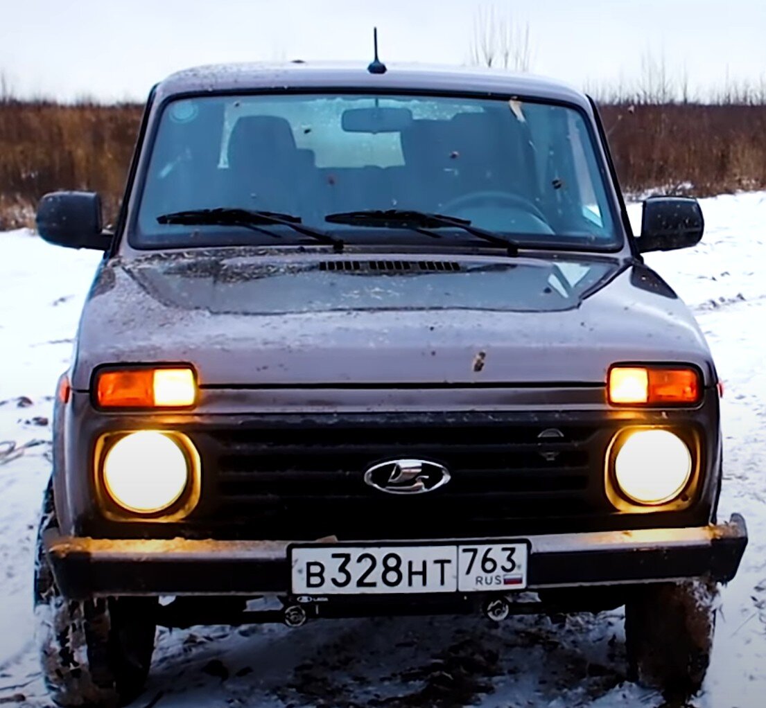 Lada Niva (4x4)