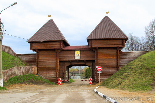 те самые Никольские ворота 