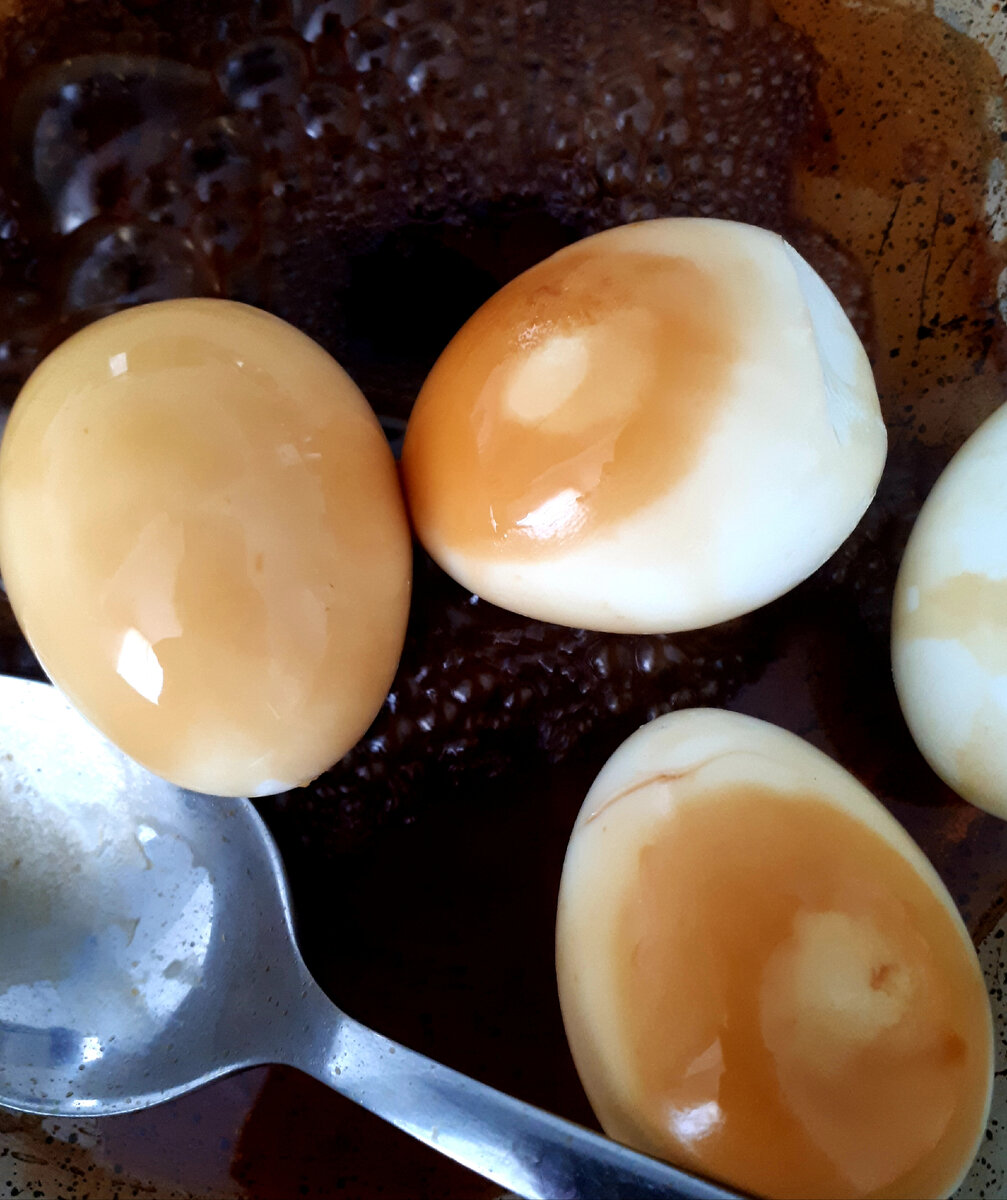 переворачиваем аккуратно, чтобы не повредить белок