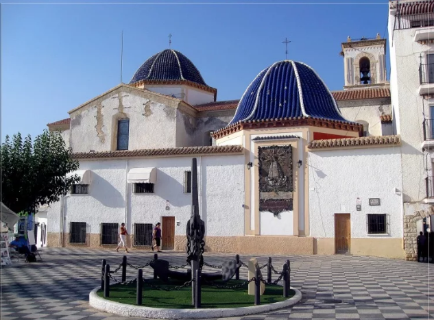 Церковь Святого Хайме и Святой Анны (фото взято из -  gallery.ru)