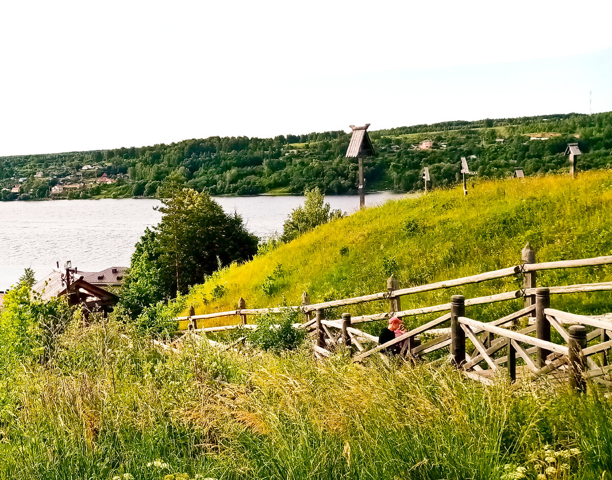 Лестница на гору Левитана в Плёсе
