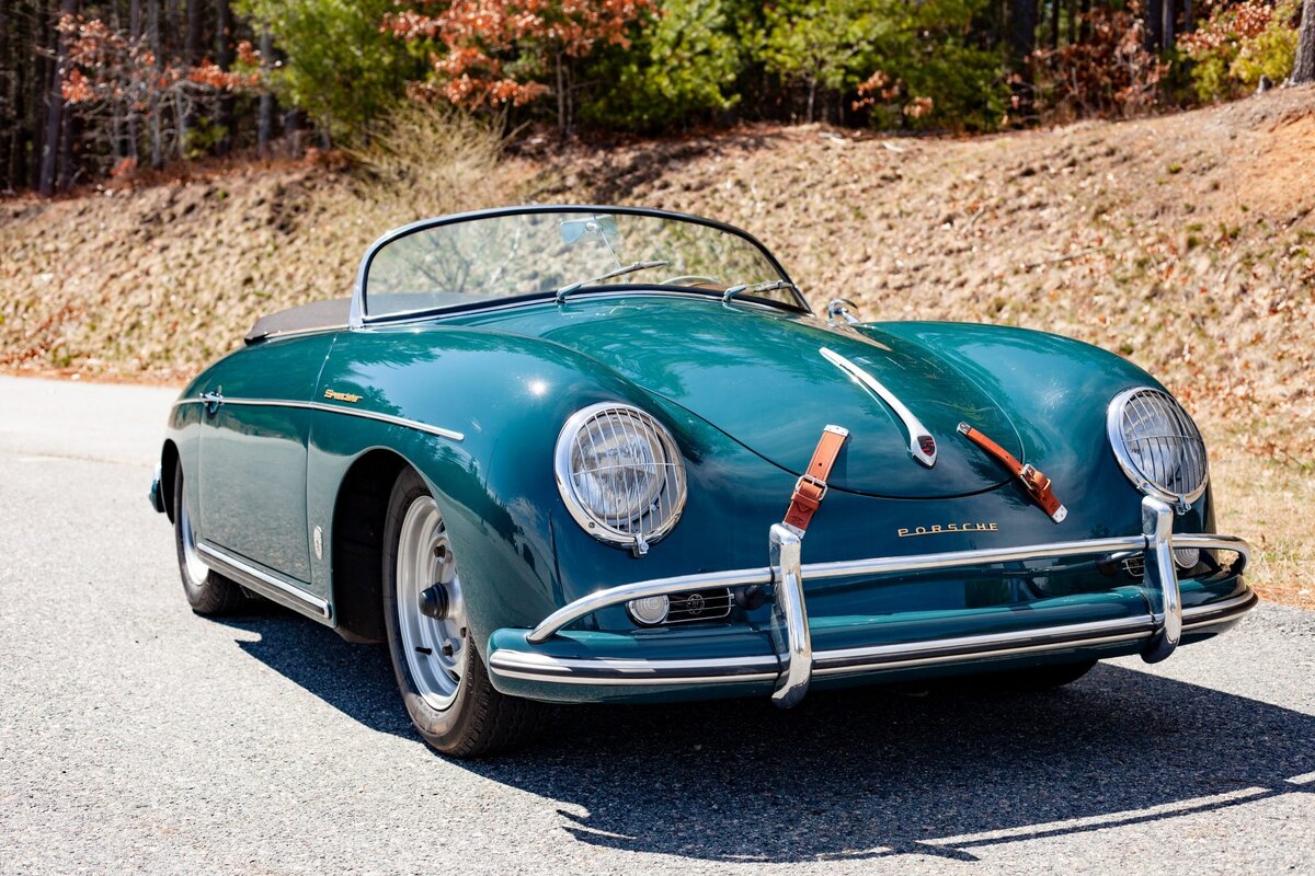 Автомобиль Porsche 356