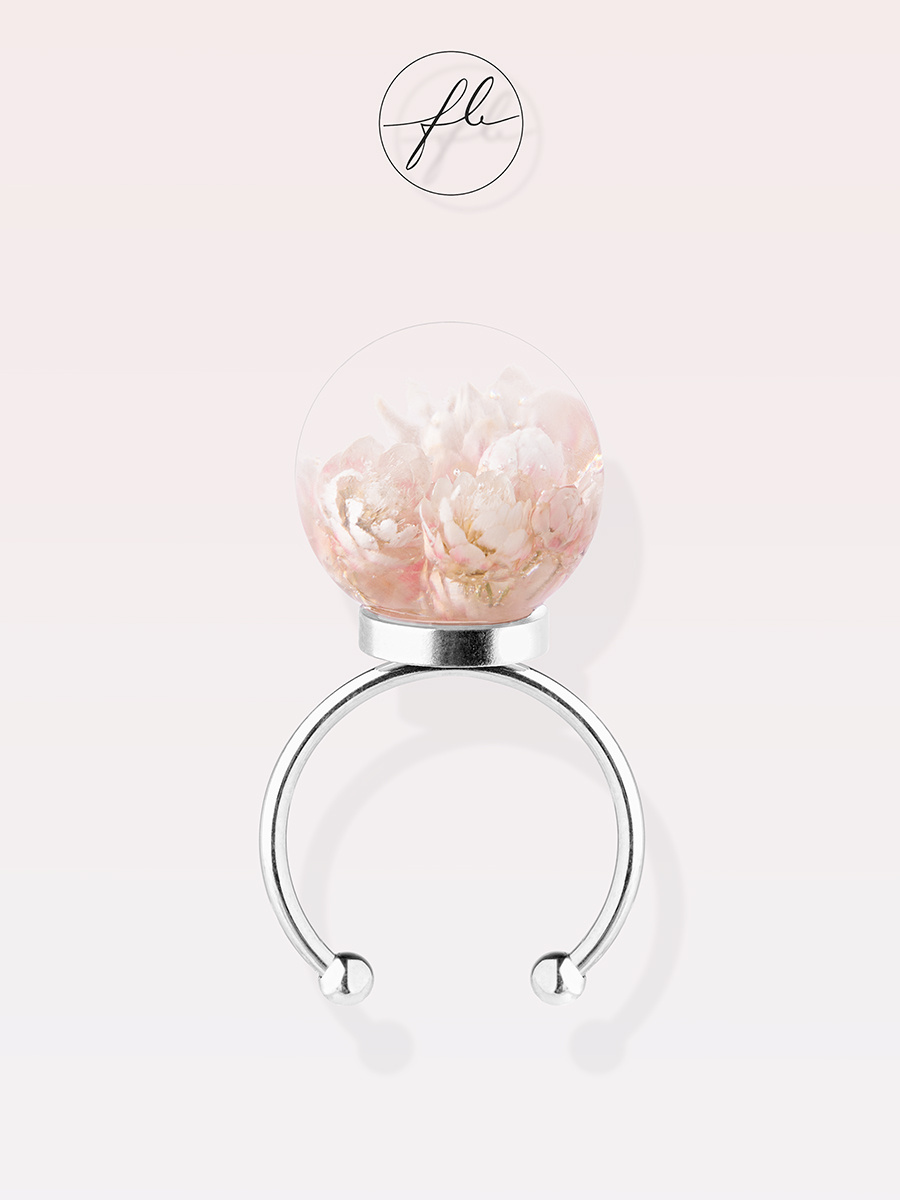 Кольцо с озотамнусом. Озотамнус- австралийский цветок.