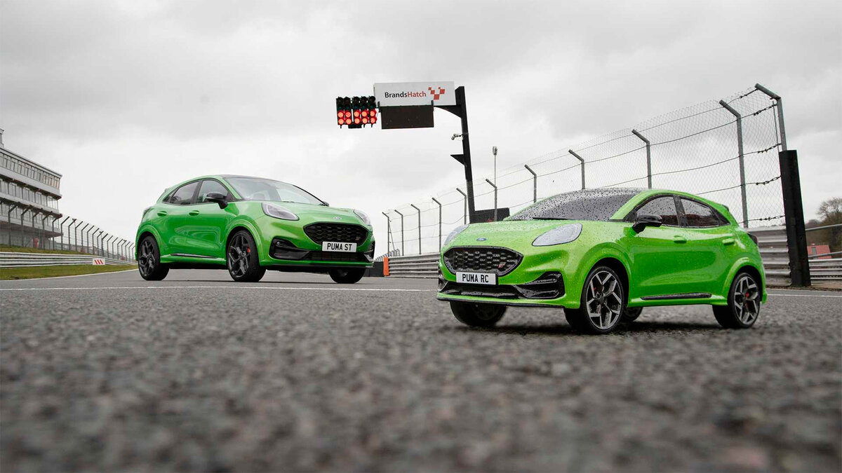 Ford Puma ST устроил гонку со своим радиоуправляемым аналогом. Видео | РБК  Autonews | Дзен