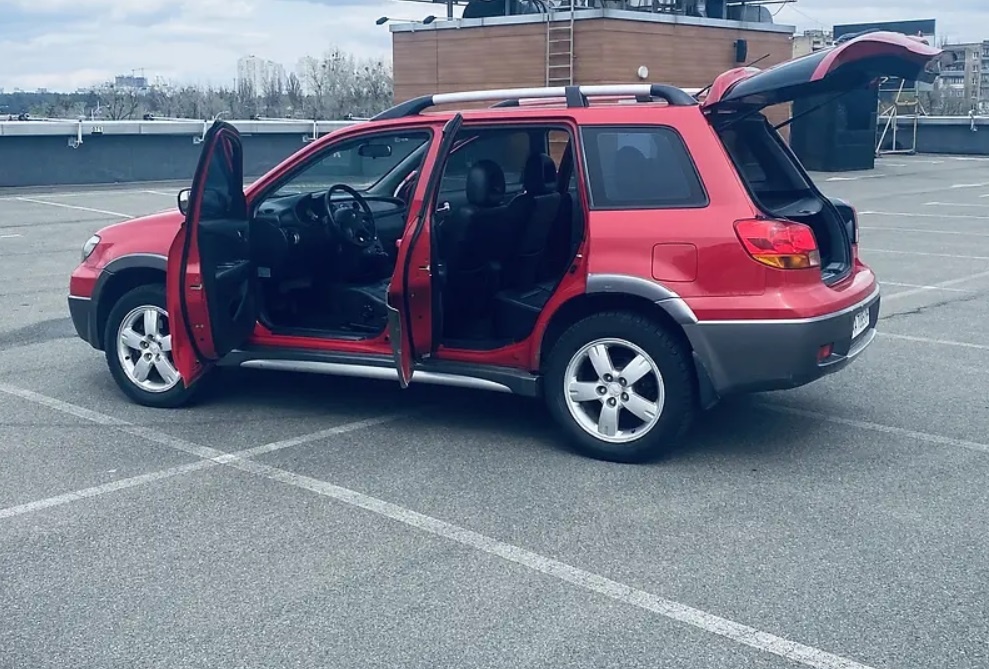 Ракурс сбоку.