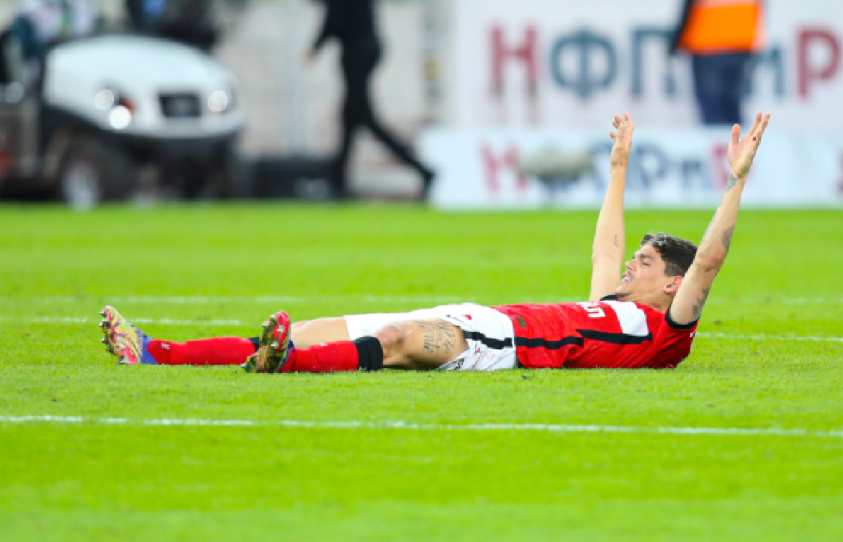 Один из главных вопросов заключительного тура - попадет ли "Спартак" в Лигу чемпионов? Фото: спартаковский твиттер