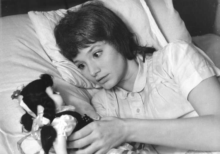 "Smarkula" (1963, "Соплячка", в СССР - "Беспокойная племянница")