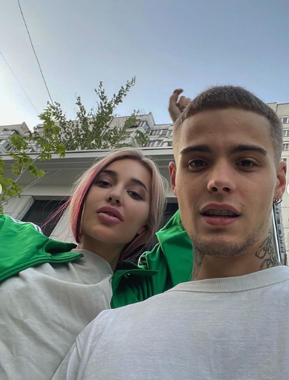 Максим Колесников и Настя Стецевят  (фото из Instagram) 