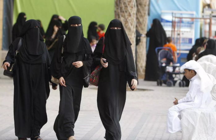 Голые девушки в саудовской аравии (59 фото)