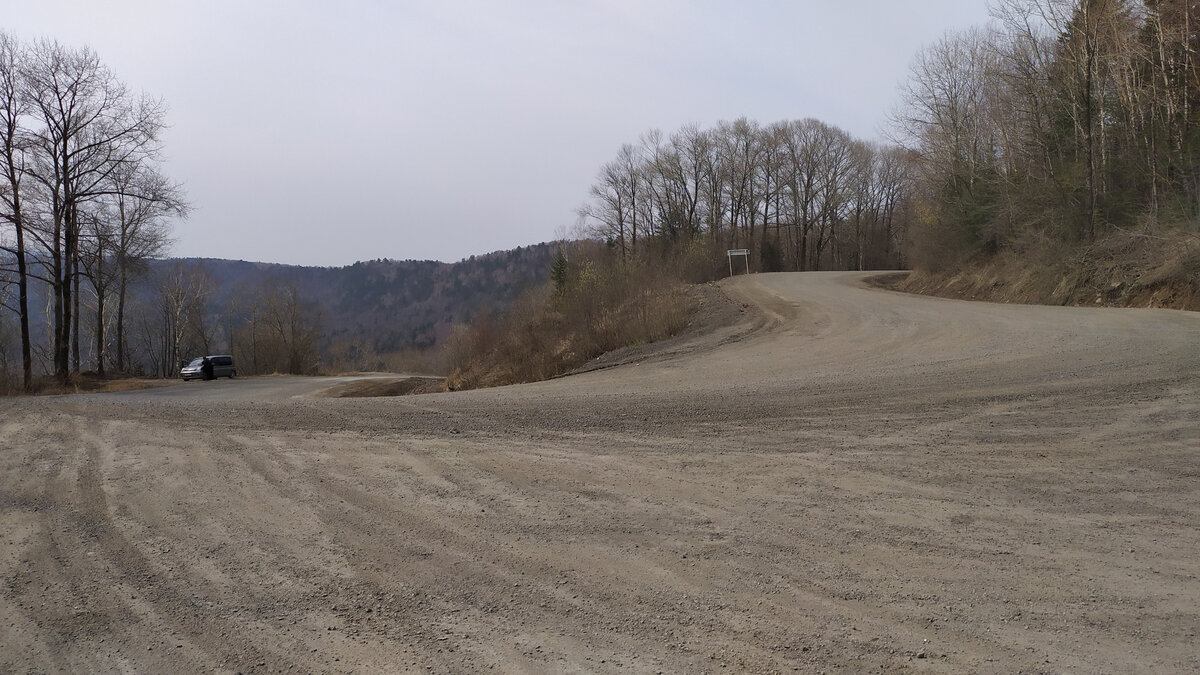 Спуск с Лазовского перевала