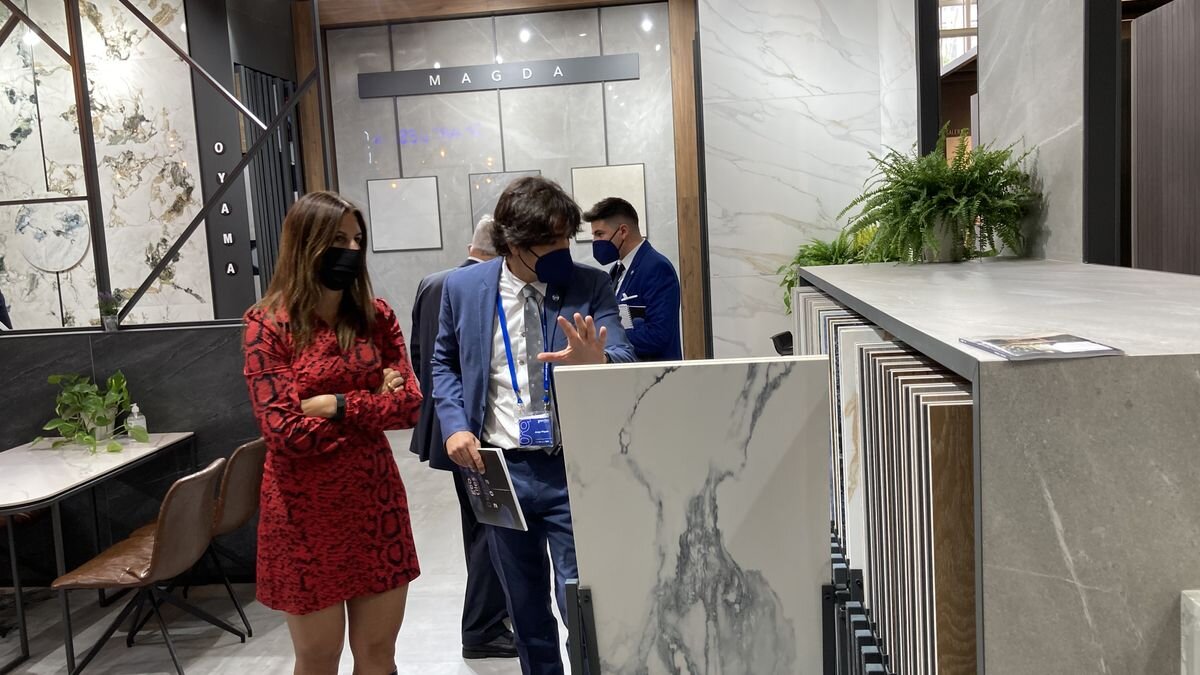 Керамогранит Oyama – как изысканный аксессуар, над которым не властны мода и время. 