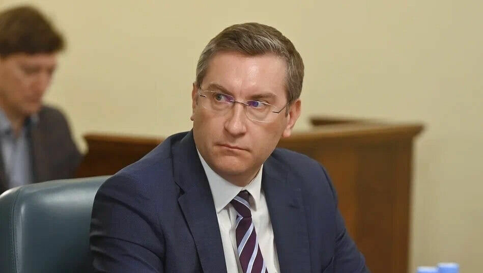     Депутаты Госсовета Удмуртии на сессии 29 ноября согласовали кандидатуру Ярослава Семенова на пост председателя правительства республики.