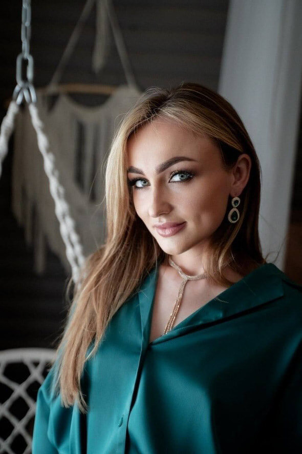 Екатерина РазумоваГлавный технолог   
 ногтевого сервиса сети салонов MA& MI