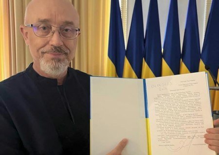    Зеленский заставил Резникова подать в отставку