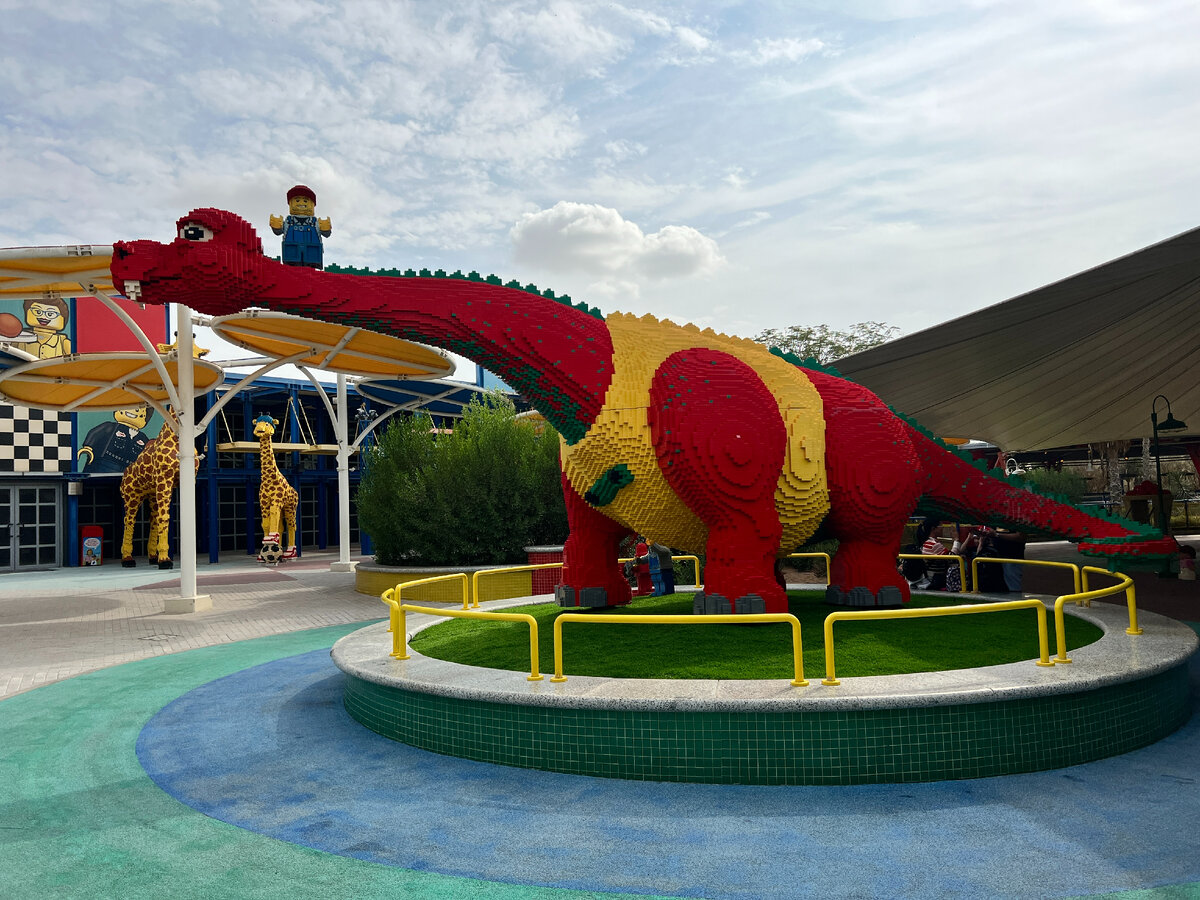 На территории Леголенда в Дубае