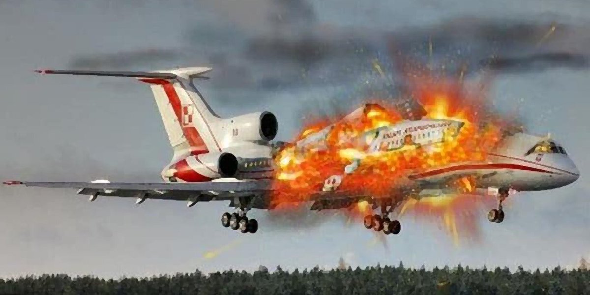 самолет взорвался в воздухе