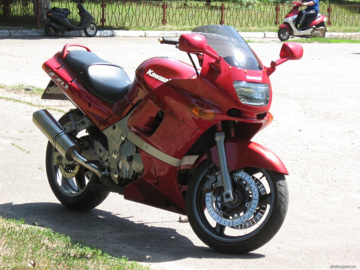 Kawasaki ZZR400 (ZX400N)