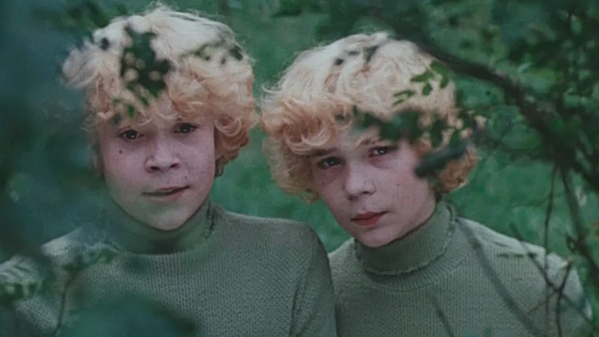 Юрий Торсуев и Владимир Торсуев сыгравшие главные роли.