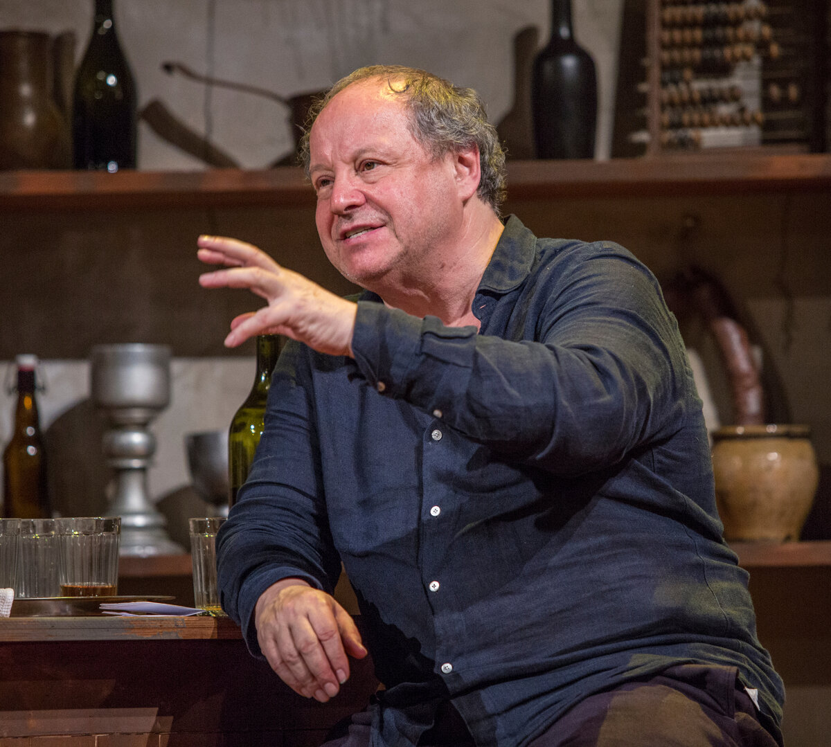 Режиссёр-постановщик спектакля "Убить папашу!" Дмитрий АСТРАХАН.