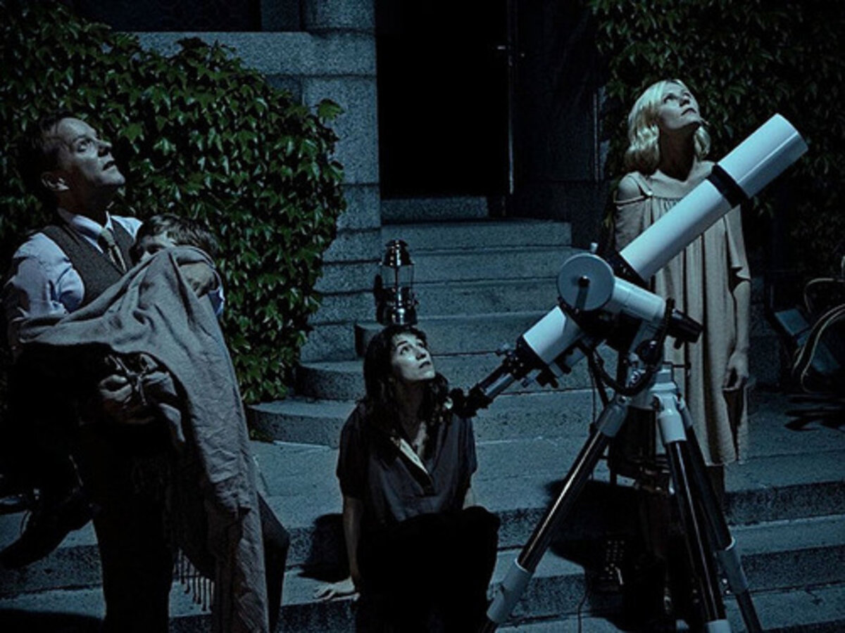 Кадр из фильма "Меланхолия"