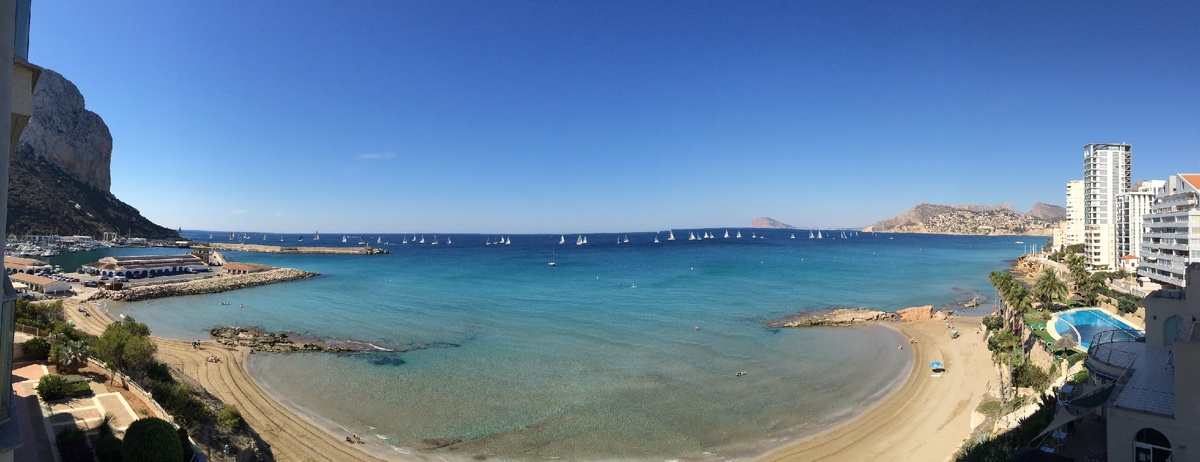 Летний пляж