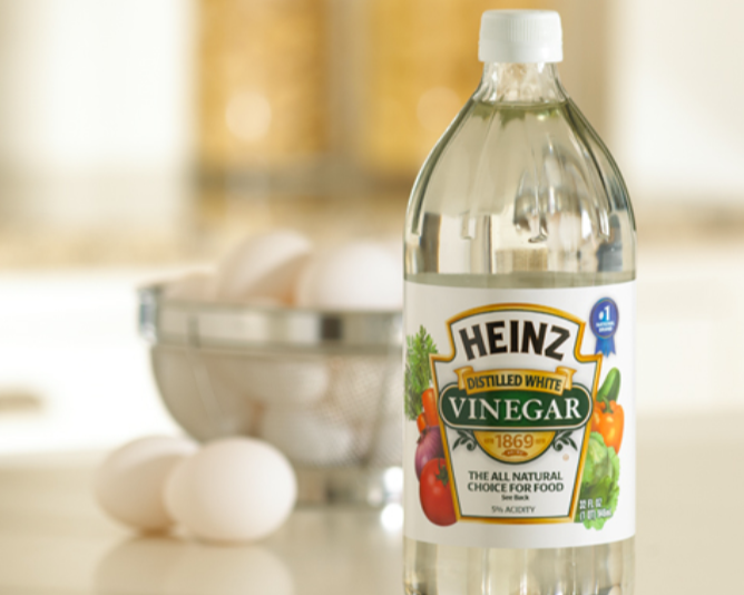 Белизна уксус. Уксус Хайнц белый. Уксус Heinz Vinegar. Дистиллированный белый уксус. Как выглядит белый уксус.