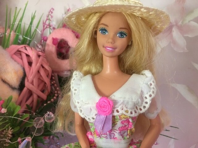 Russell Stover Candies Barbie 1995 Sho keri