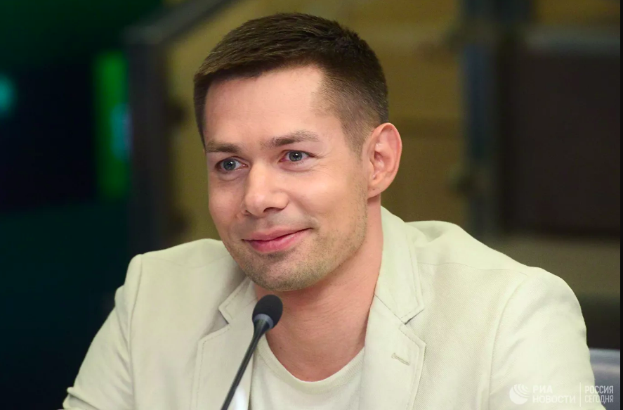 Стас Пьеха (https://ria.ru/20210426/pekha-1730000254.html)