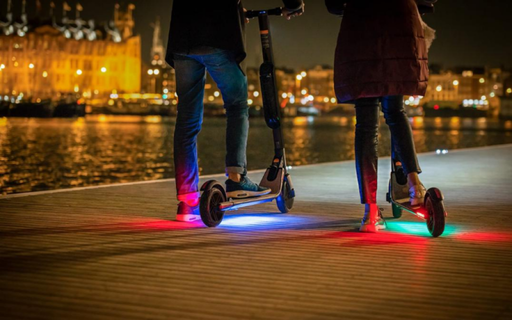 Песня берем самокат на прокат. Segway Ninebot 2. Самокат найнбот es2. Самокат. Кататься на самокате.