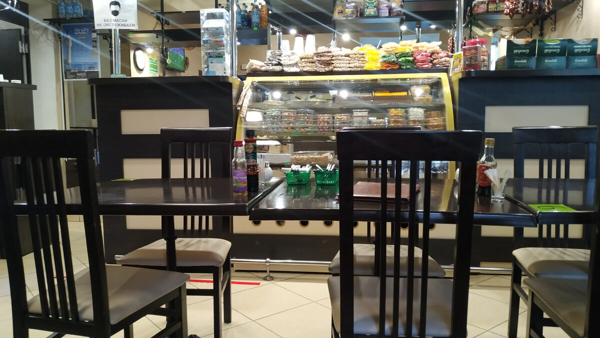 Витрина со сладостями