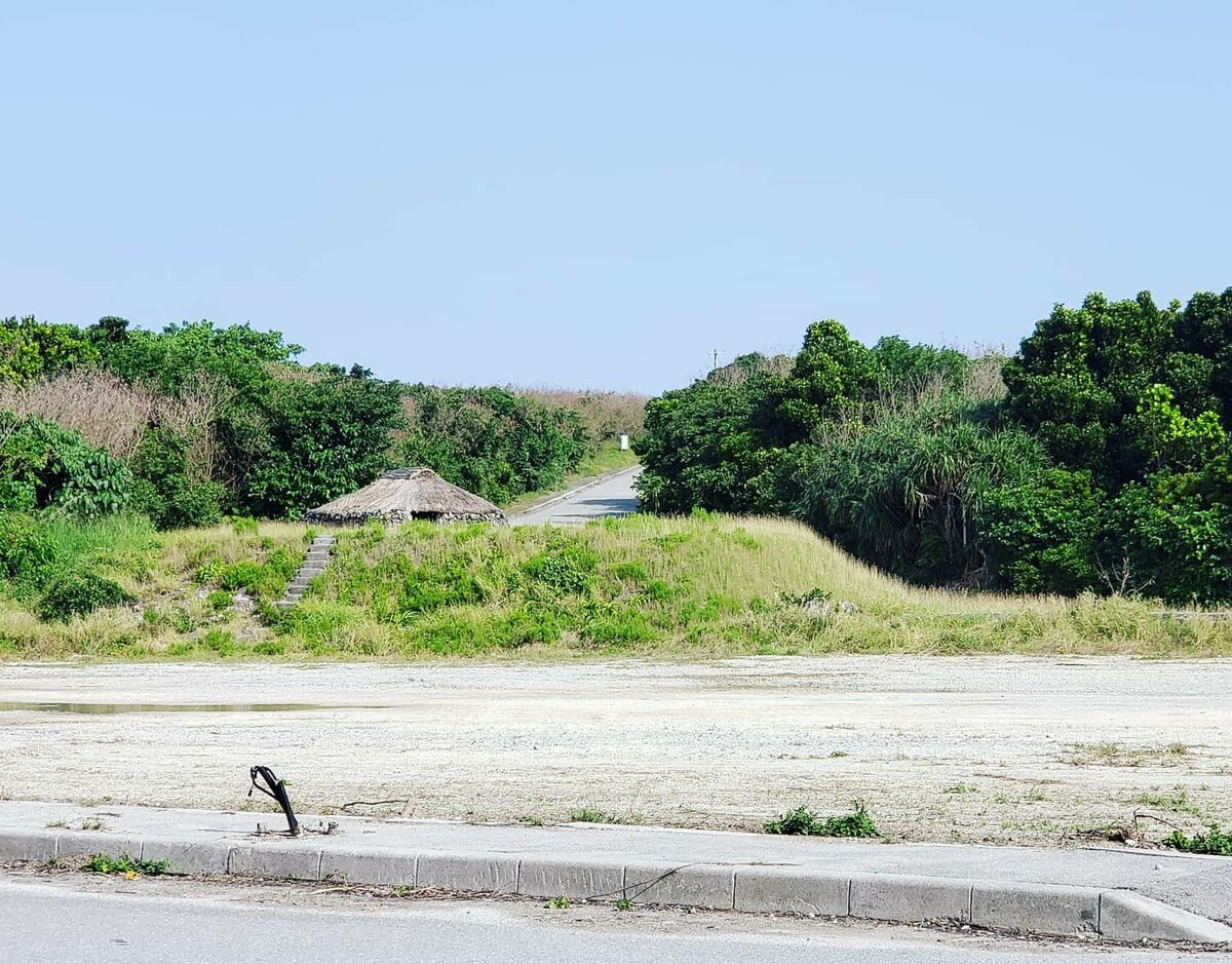 Уже сойдя на берег