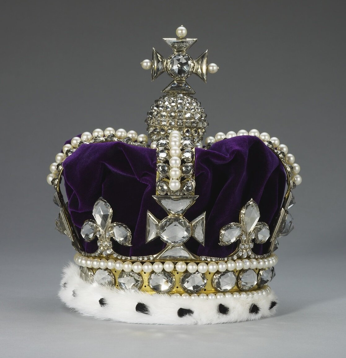 RICHARD DE BEAUVOIR (ACTIVE 1685) Mary of Modena's Crown of State 1685 Gold, quartz crystal, pearls, velvet and ermine. 19.0 cm (whole object). RCIN 31707 © ROYAL COLLECTION TRUST