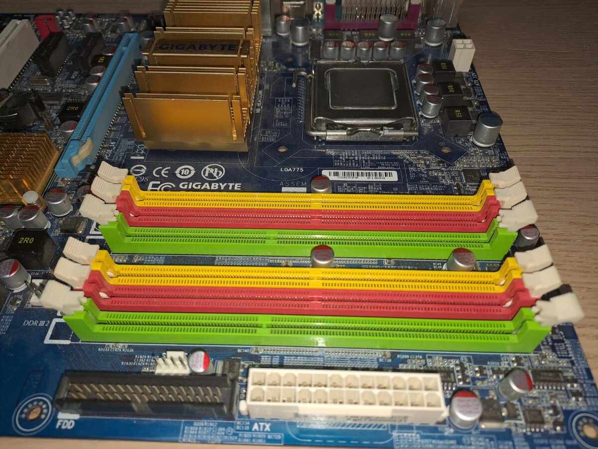 Материнская плата LGA 775 с DDR2 и DDR3 памятью, взял на тесты | VitalistPC  | Дзен