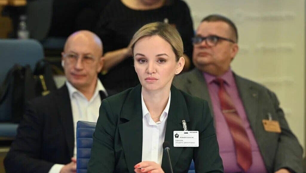    Вице-премьер правительства Удмуртии Эльвира Пинчук назвала «звоночком» для минздрава региона критические комментарии жителей в соцсетях стороны по поводу введения новой системы записи к врачу. Об этом она написала в своих аккаунтах.