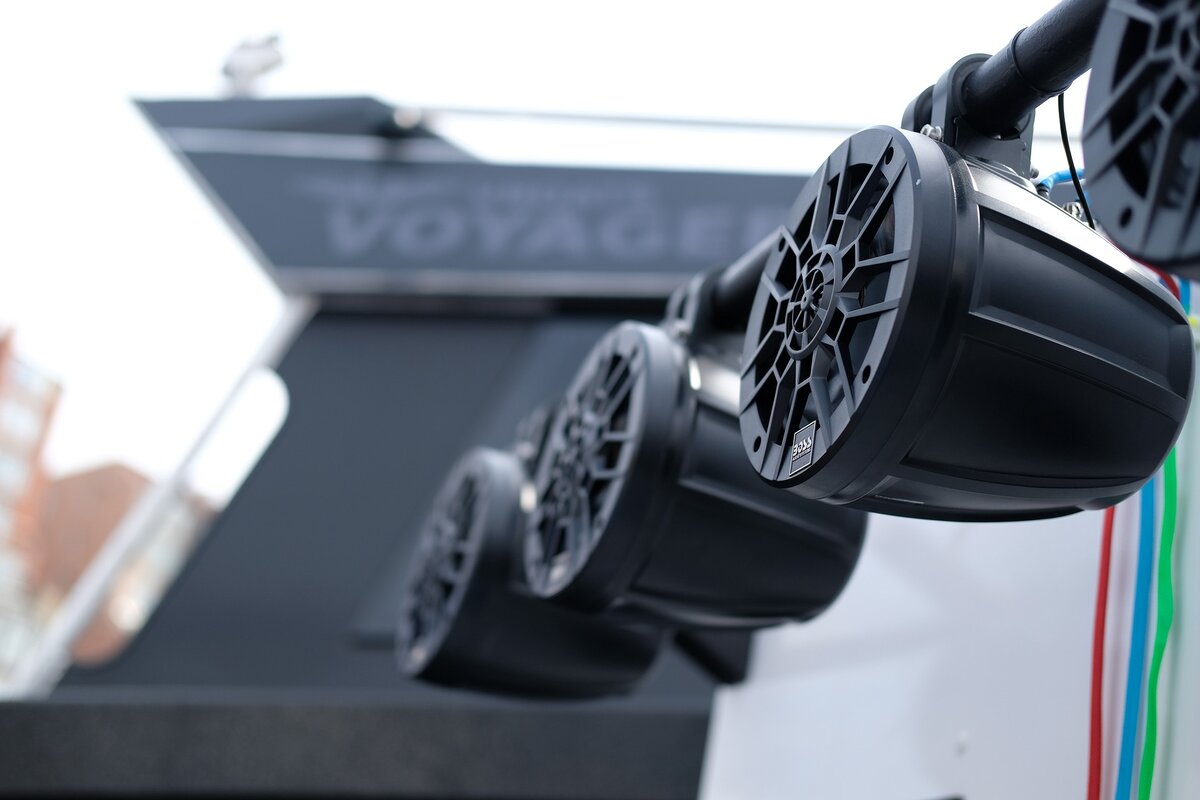 Подвесные динамики в морском исполнении