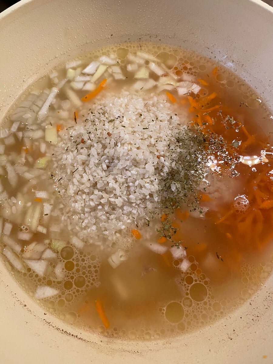 Бульон мясной с рисом.