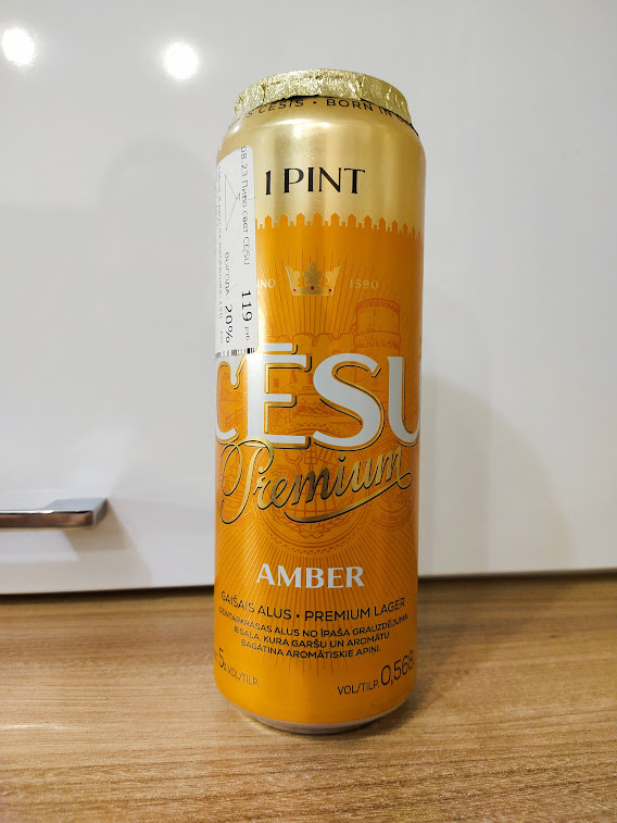 Фамилия, как обычно, лепит свои наклейки в самые видные места)))