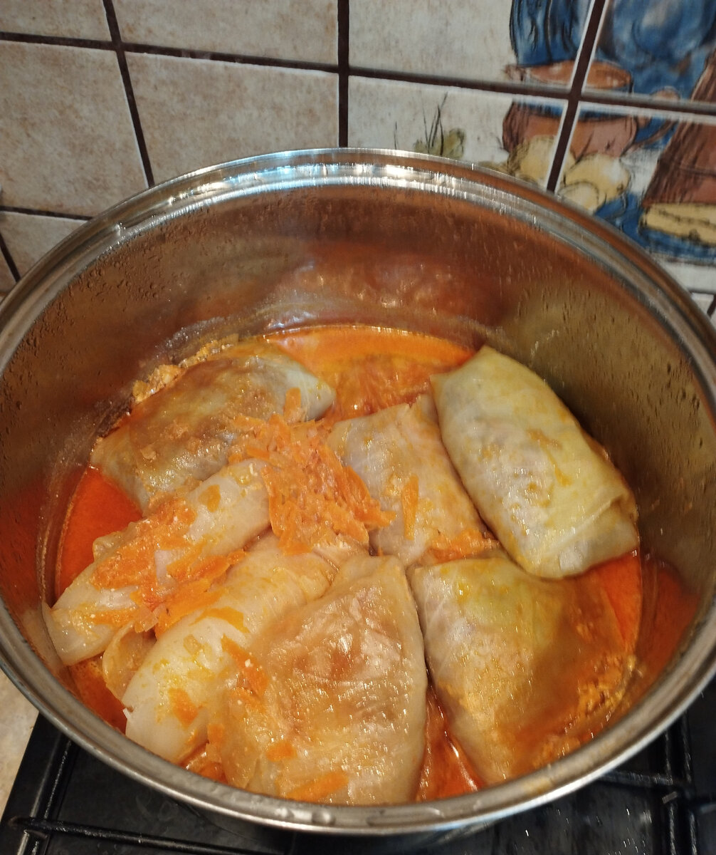 Это не кулинарный блог. Это моя обычная еда. Сегодня голубцы. 