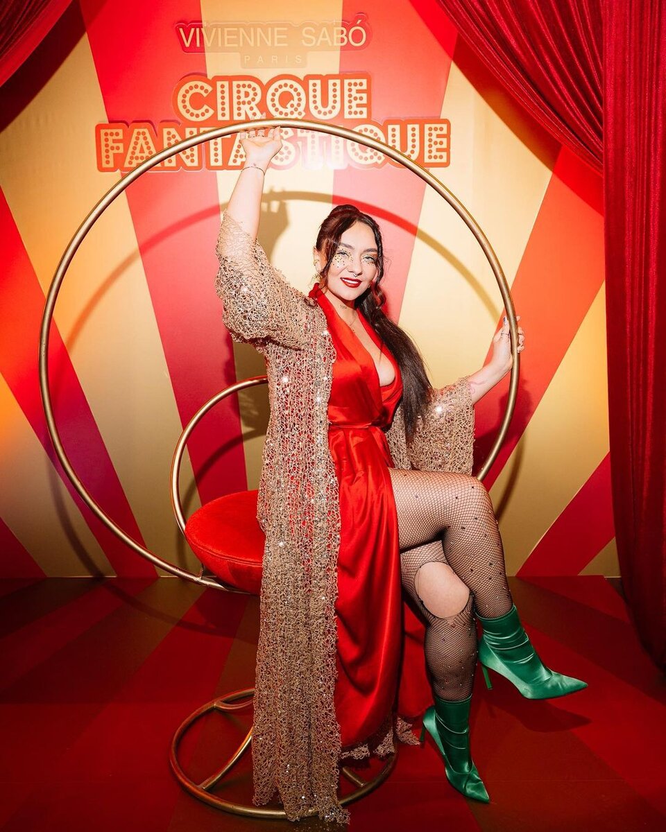 Фото с презентации Cirque Fantastique Vivienne Sabо 