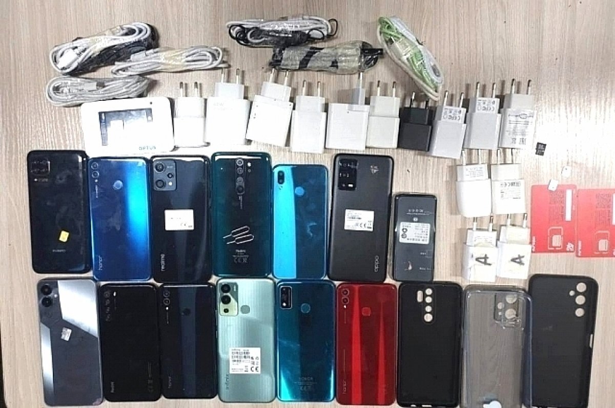    При проезде в колонию Батайска задержан «ПАЗ» с тайником с телефонами