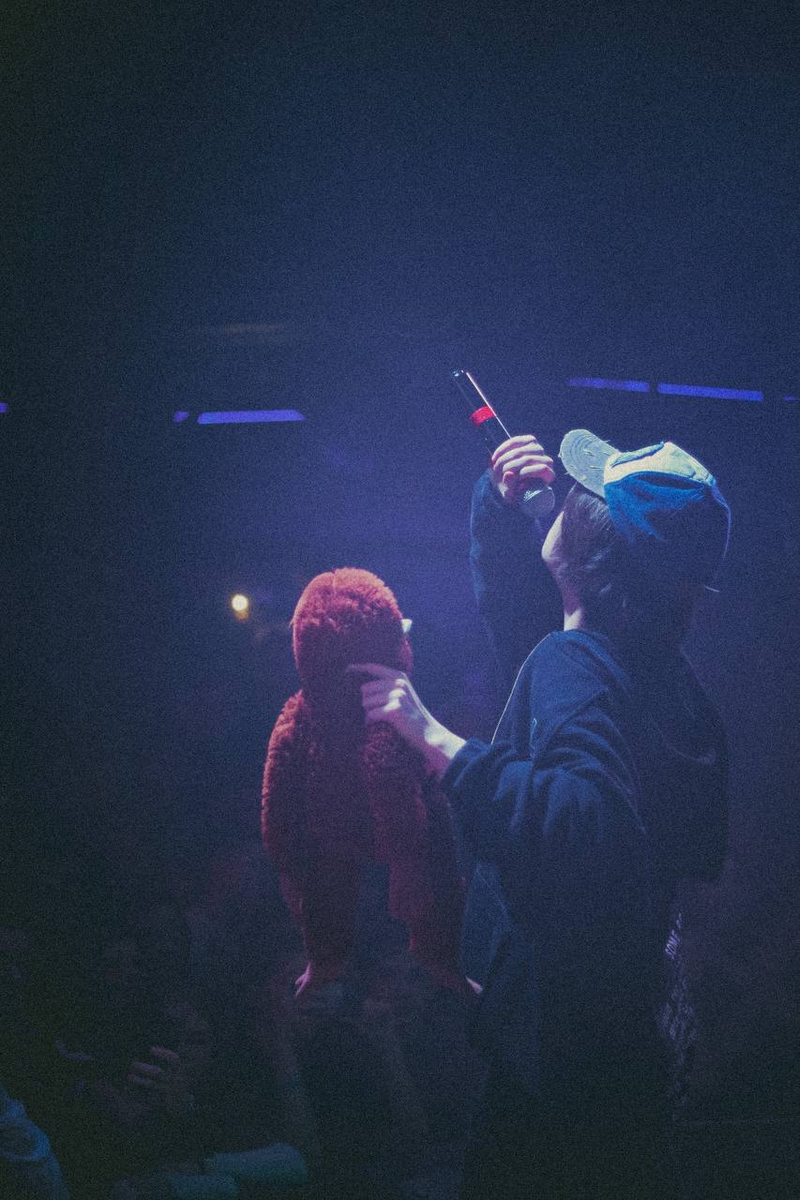 он со своим "вахуи"