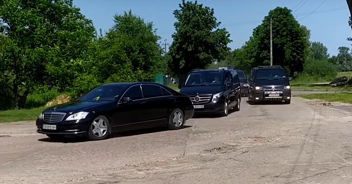 Кортеж попал в дтп
